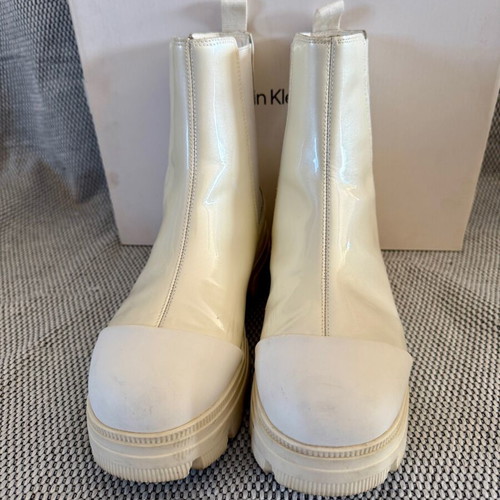 Calvin Klein Chunky Combat Chelsea Boots Size 39 Like New, White
