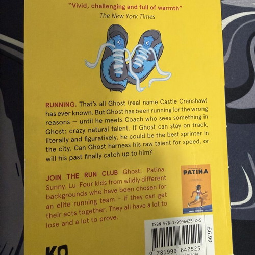 Ghost by Jason Reynolds like new, English