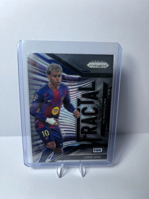2025-26 Panini Prizm FIFA #21 Lamine Yamal Fractal Insert Barcelona