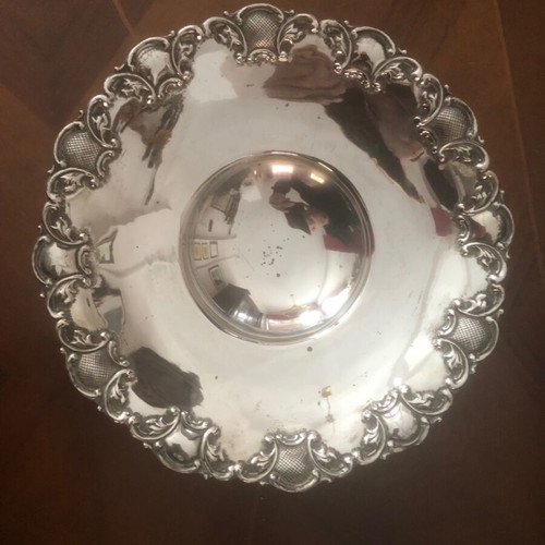 Silver-plated vessel used, 22 cm diameter