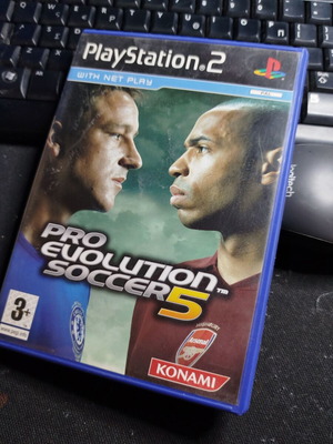 Pro Evolution Soccer 5 PlayStation 2 game like new