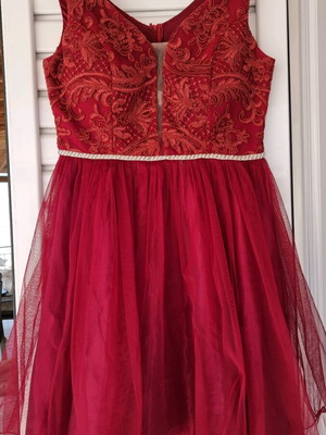 Dress for special occasions like new, burgundy, size XL