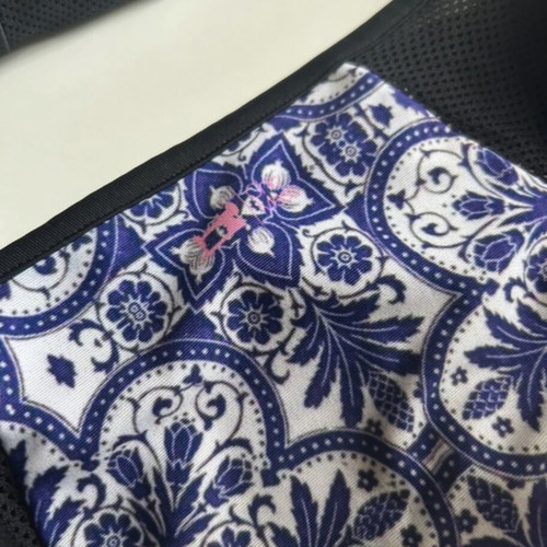 Chic Mess bikini size M like new, black and blue