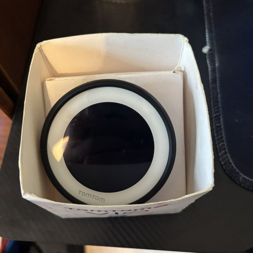 TomTom VIO GPS device used with all accessories and box