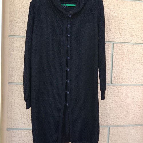 Long knitted black cardigan with hood