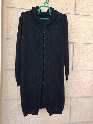 Long knitted black cardigan with hood
