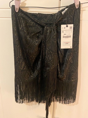 Zara skirt small mini new with label, size S