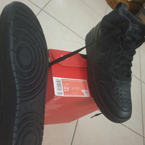 Nike παπούτσια 37,5 αυθεντικά καινούργια, μαύρα