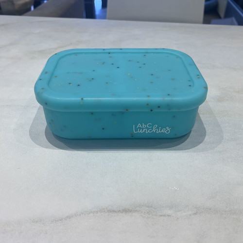 Abc Lunchies Silicone Lunch Box like new, blue
