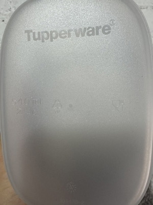 Tupperware food container 540ml