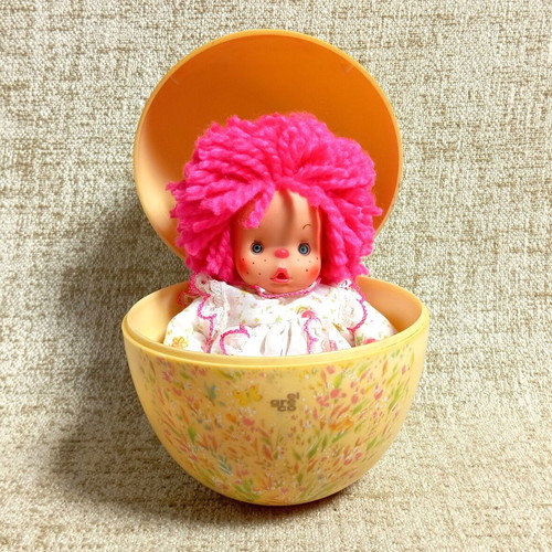 Patapouf Girl in Egg El Greco New Vintage 80s Doll