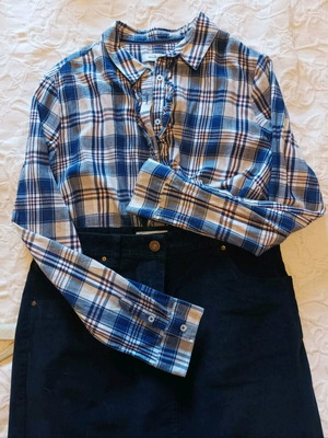TCM skirt and shirt set like new, blue and multicolor