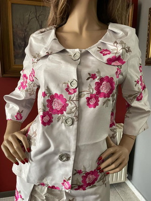 Jean Marie Lie floral suit set with skirt, white and pink