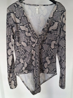 H&M snake print bodysuit like new, gray beige, size L