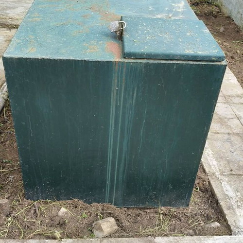 Oil tank 1000 liters like new in excellent condition