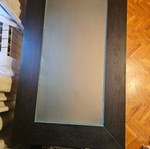 Dining table like new, solid wood with elegant design