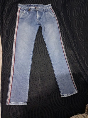 Tommy Hilfiger Slim Jeans like new with Side Logo Tape