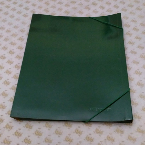 Paper folder like new