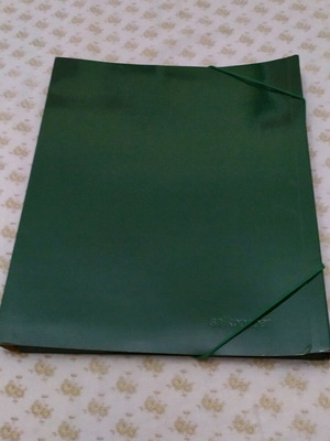 Paper folder like new