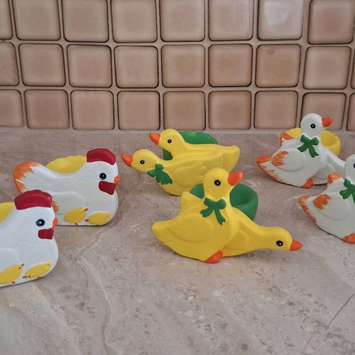 Set of 6 egg holders with cute designs new