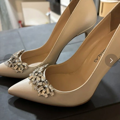 Haralas leather white pearl pumps like new, size 37