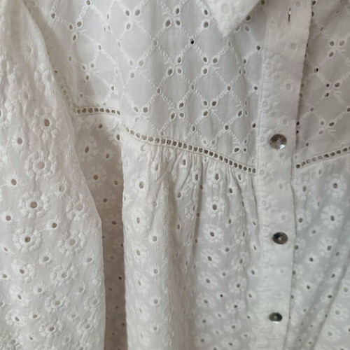 Zara white romantic shirt like new, slim fit