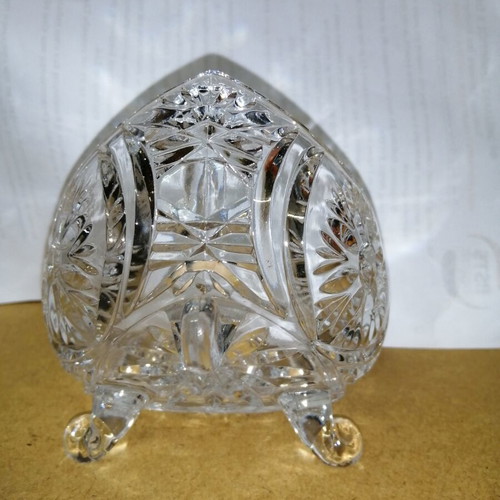 Glass fondue bowl like new with impressive design