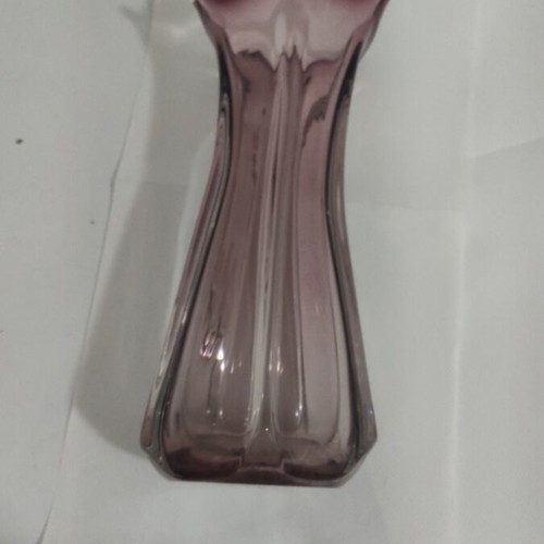 Crystal vase like new, purple burgundy