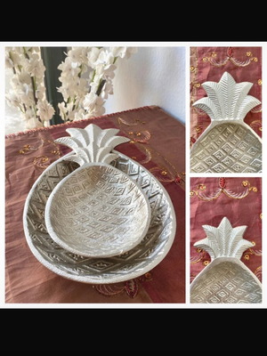 Pineapple-shaped table platters, new, large and small