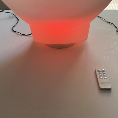 Rgb illuminated champagne bucket like new with remote and charging base