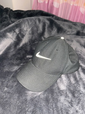 Nike καπέλο μεταχειρισμένο, μαύρο, χωρίς πάνω μαύρο μέρος