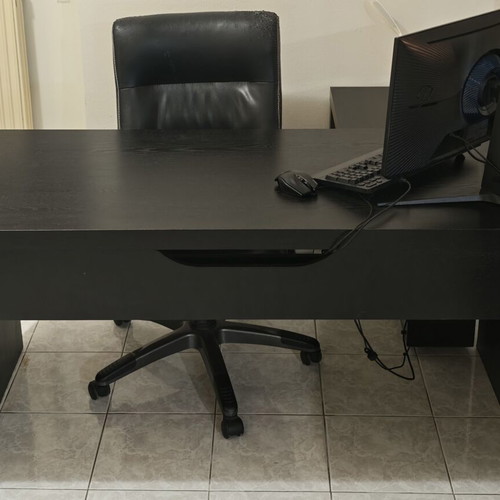 Desk with adjustable corner like new
