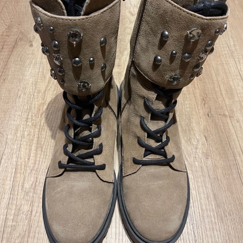 Unisa suede boots with studs new, beige