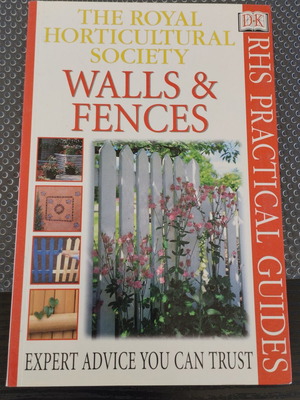 Construction books used, set of 2, foreign language