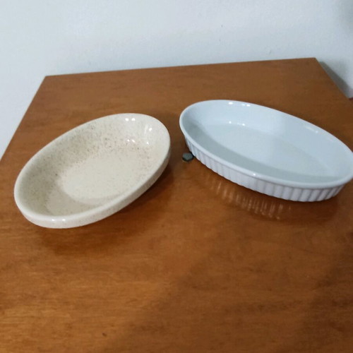 Ceramic bowls new, set of 2 for serving and oven use