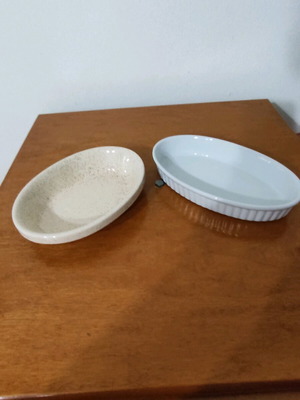 Ceramic bowls new, set of 2 for serving and oven use