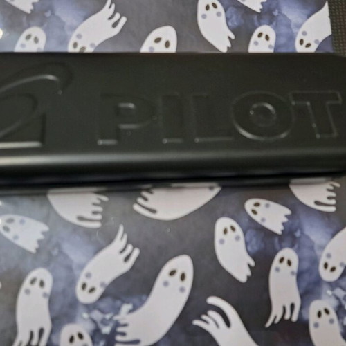 Pilot pen set with metal case and Miquelrius binder with 100-sheet pad new