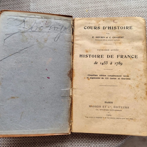 Histoire de France 1909 history book used with engravings and maps