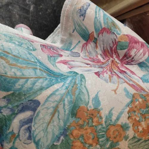Topi fabric in excellent condition 1.40×5.60 meters