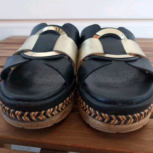 Softies Platform Sandals Size 38 Like New Black and Gold
