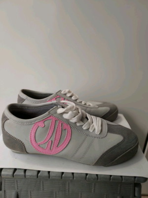 Αθλητικά μεταχειρισμένα γκρι 38 γνήσιο δέρμα σαν καινούργια