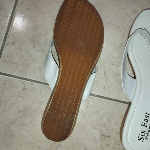 White flip-flops size 39-40 new