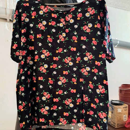Women's printed blouse size L like new