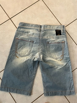 Badge bermuda handmade, like new, size 31, white and blue