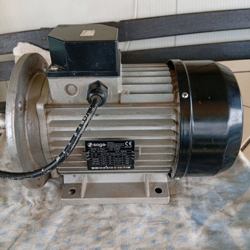 Three-phase motor like new