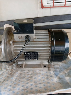 Three-phase motor like new