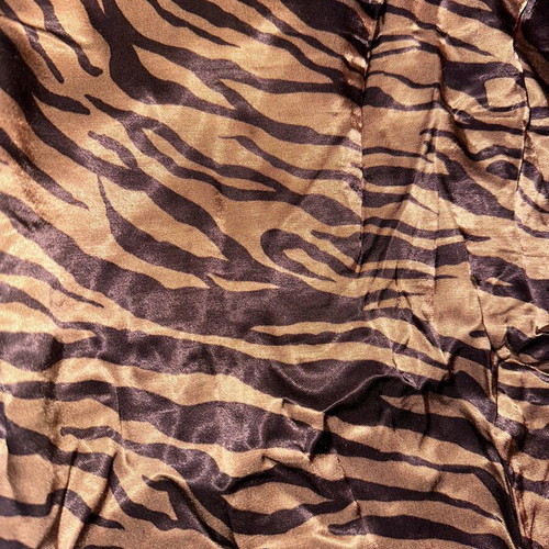 Stradivarius Monti satin skirt no.36 with side slit, tiger print