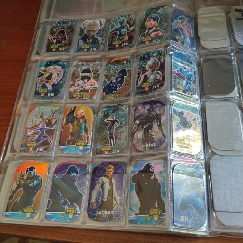 Fortnite holographic and magnetic tags collection used, 211 pieces