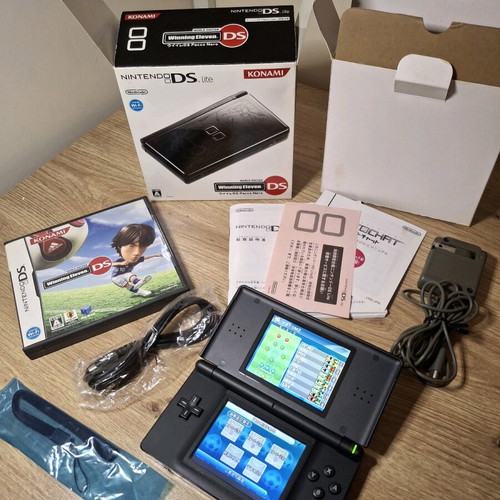 Nintendo DS Lite Black Winning Eleven Limited Edition like new