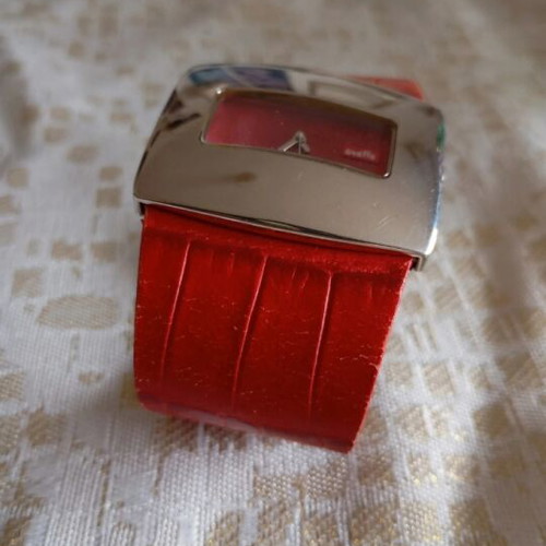 Oxette wristwatch leather red used, women's